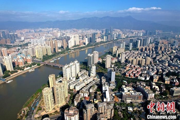 資料圖：城市高樓林立。 <a target='_blank' href='/'>中新社</a>記者 王東明 攝