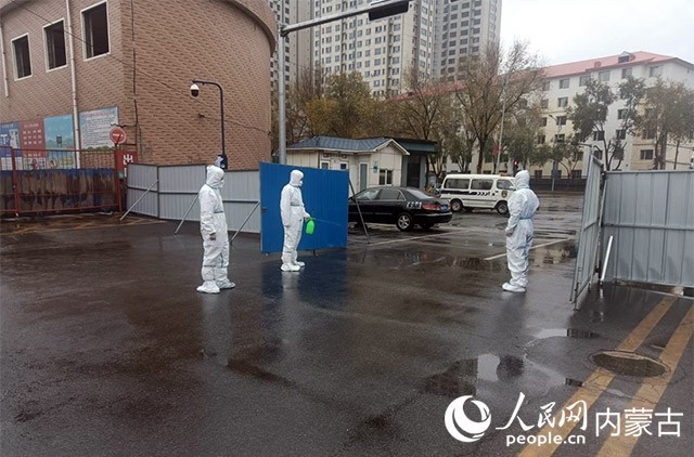 東瓦窯市場有序恢復(fù)開放。賽罕區(qū)融媒體中心供圖