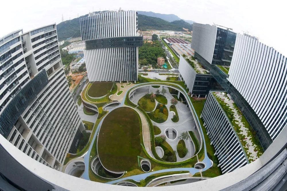 △位于深圳的光明科學(xué)城啟動(dòng)區(qū)。預(yù)計(jì)今年啟動(dòng)區(qū)的合成生物大科學(xué)裝置將部分投入使用。