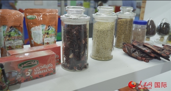 蘇丹展臺的洛神花。人民網(wǎng) 孫鴻宇攝