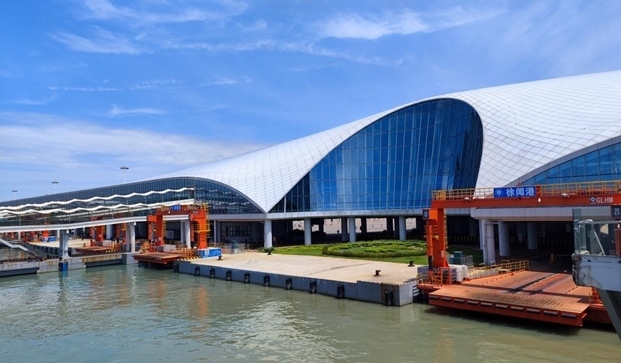 徐聞港樞紐大樓。人民網(wǎng) 樸馨語攝
