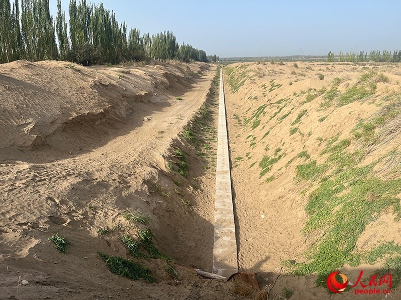 斗渠改造后，大大提高了輸水效率。人民網(wǎng)記者 常雪梅攝