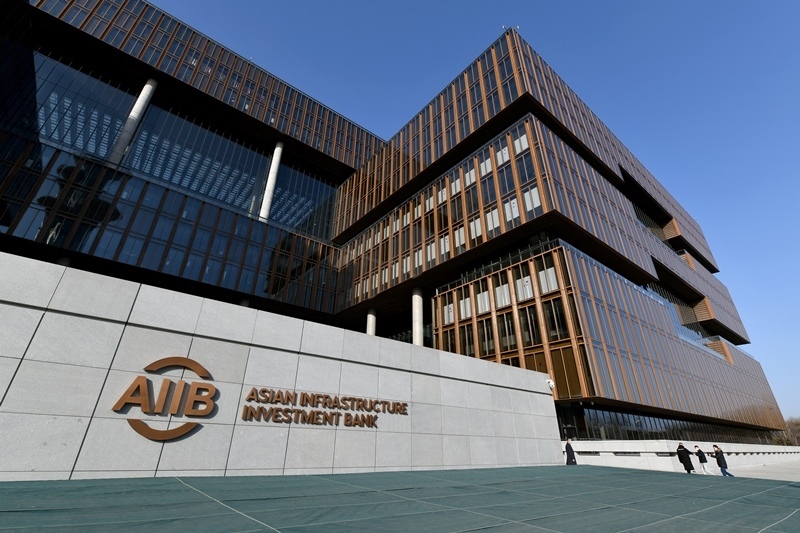 這是位于北京朝陽(yáng)區(qū)的亞洲基礎(chǔ)設(shè)施投資銀行總部大樓。