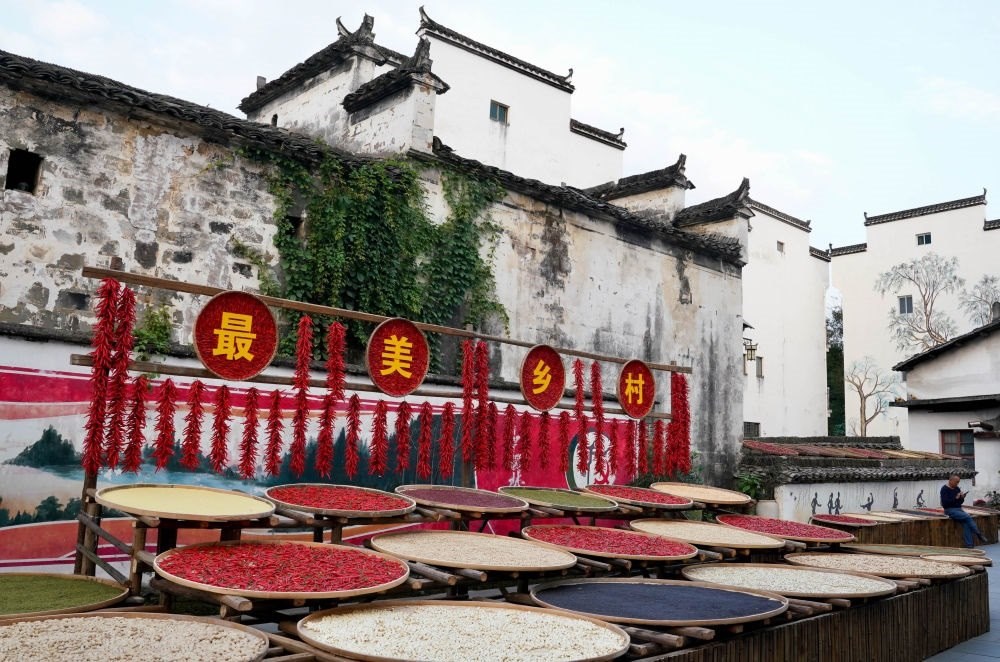 婺源縣王村石門自然村一角（2023年10月11日攝）。