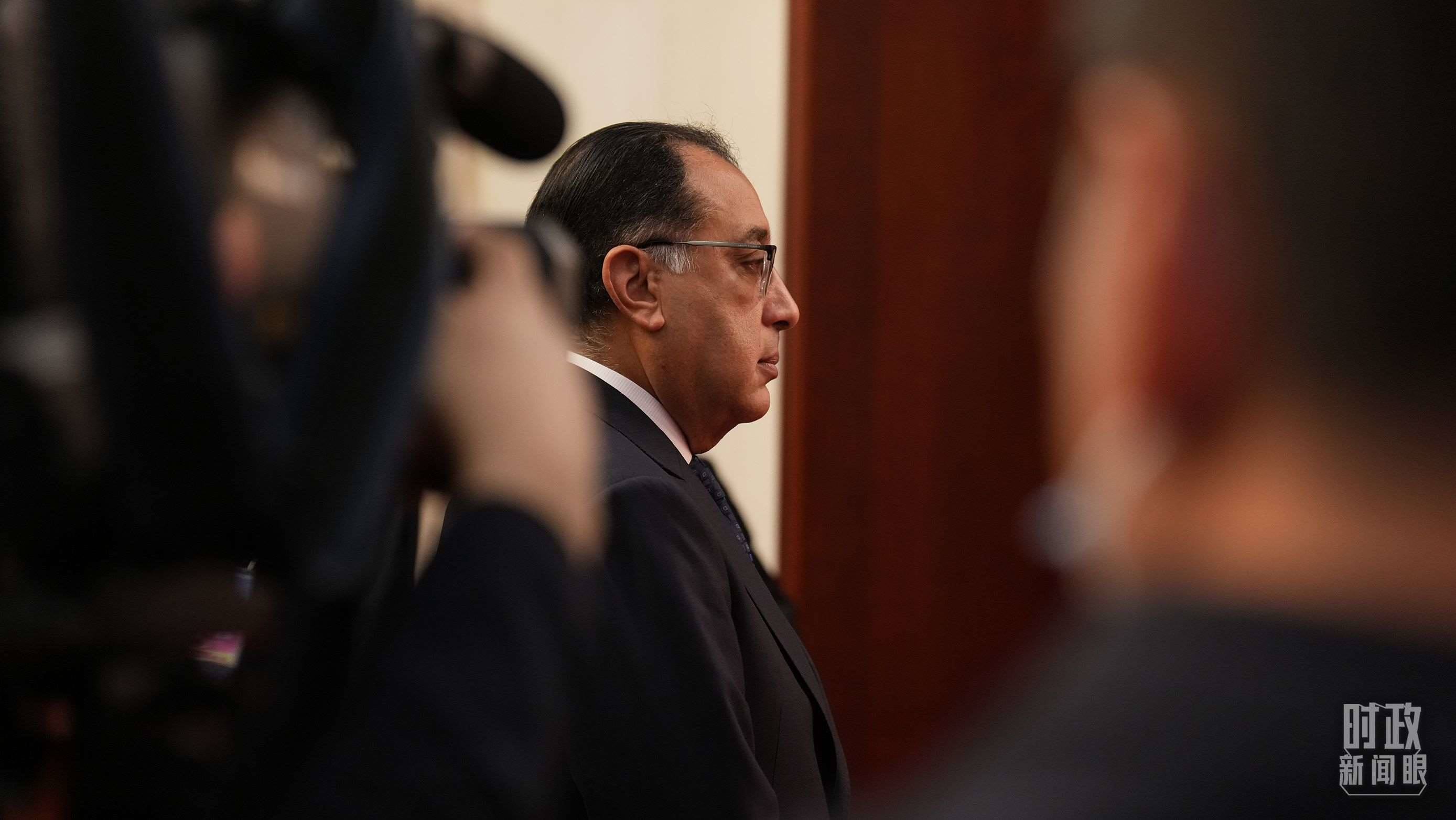 △人民大會(huì)堂，埃及總理馬德布利正在等候會(huì)見(jiàn)開(kāi)始。（總臺(tái)國(guó)廣記者李晉拍攝）