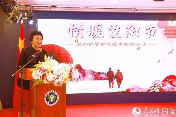 當(dāng)?shù)貢r(shí)間10月23日，國(guó)務(wù)院僑務(wù)辦公室主任陳旭（中）在巴西里約熱內(nèi)盧出席國(guó)務(wù)院僑辦代表團(tuán)與里約僑界座談會(huì)。 王天聰 攝