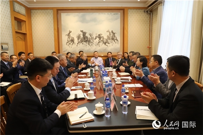 3.2023年10月30日，中國駐蒙使館座談會現(xiàn)場。人民網(wǎng)記者 霍文攝
