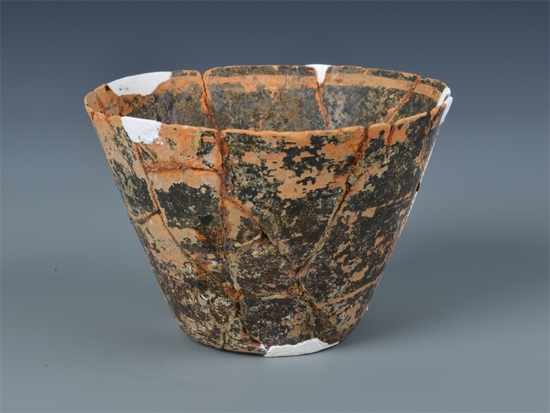 出土的蛋殼彩陶杯。國(guó)家文物局供圖