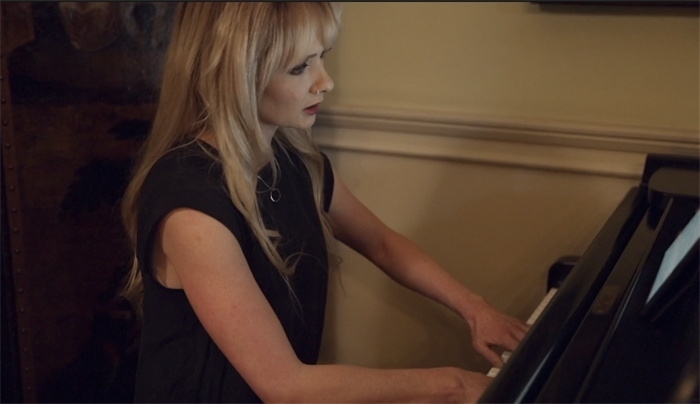 斯黛夫·康納演奏。潘耿攝