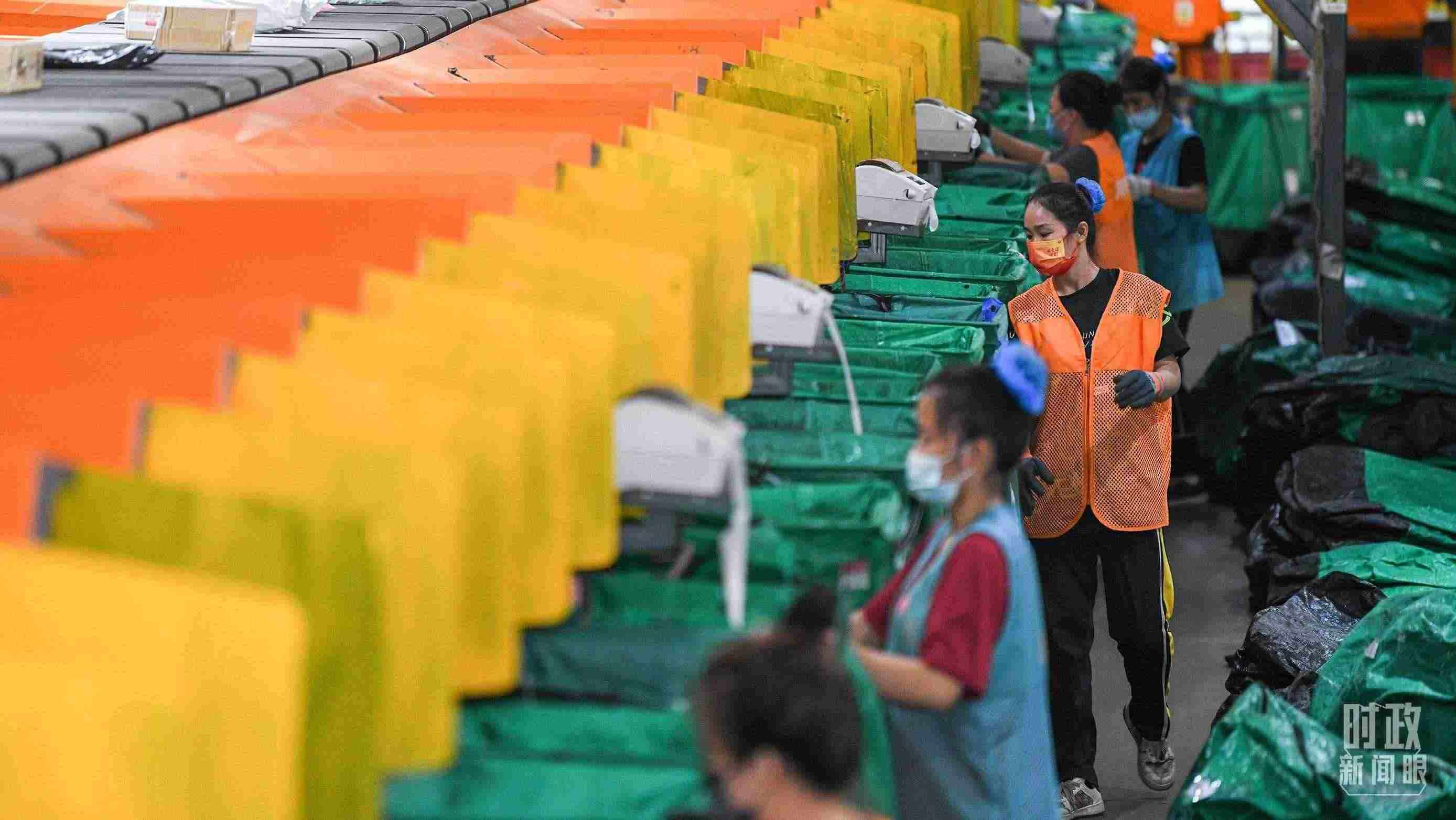 △今年“雙11”當(dāng)天全國快遞業(yè)務(wù)量達(dá)6.39億件。