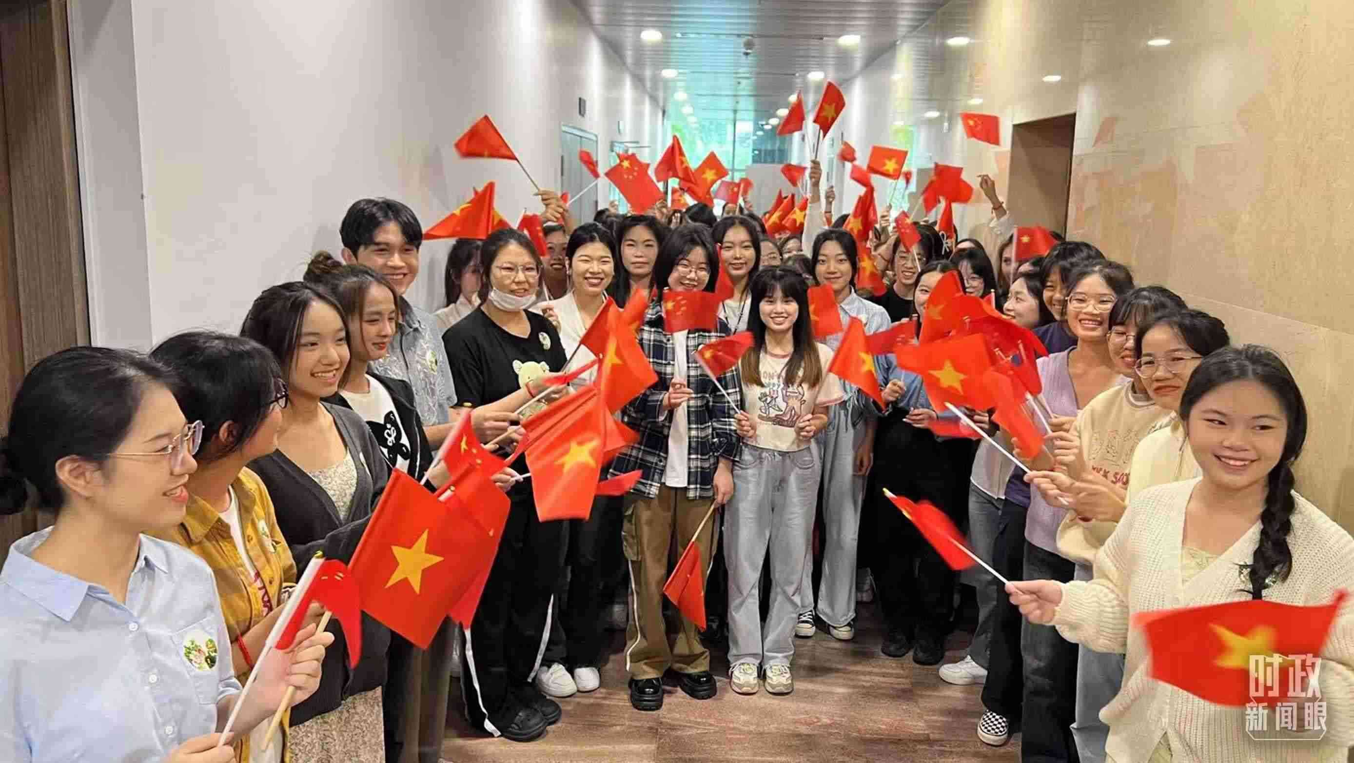 △中越青年齊聚一堂。（總臺(tái)央視記者程鋮拍攝）