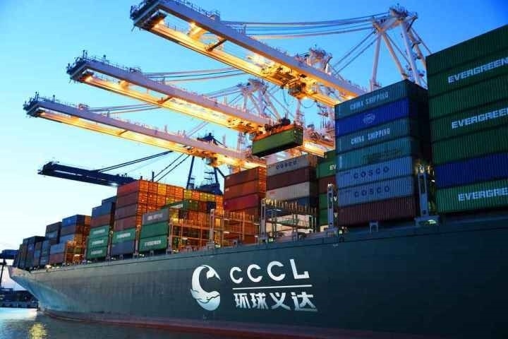 義烏商城集團打造的國際物流平臺“環(huán)球義達”，為外貿(mào)企業(yè)提供各類物流資源信息。義烏市委宣傳部供圖