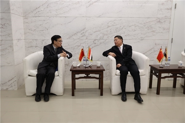 李永明同埃及趙劉慶公參會(huì)談交流。主辦方供圖