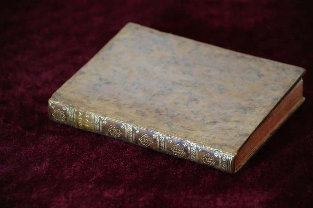 這是典藏于中國(guó)國(guó)家圖書館的《論語導(dǎo)讀》。