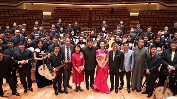“”天地永樂·中國節(jié)“”音樂會演出人員合影。中國駐德國大使館供圖