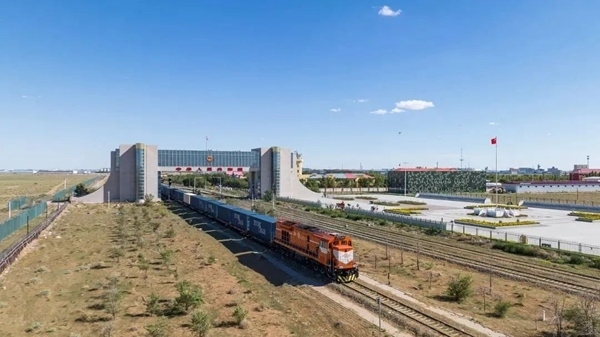 全國(guó)鐵路實(shí)行新的貨物列車(chē)運(yùn)行圖。國(guó)鐵集團(tuán)供圖