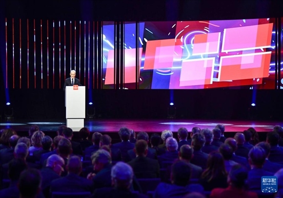 4月21日，挪威首相斯特勒在德國(guó)漢諾威工業(yè)博覽會(huì)開幕式上致辭。挪威是今年展會(huì)主賓國(guó)。新華社記者 任鵬飛 攝