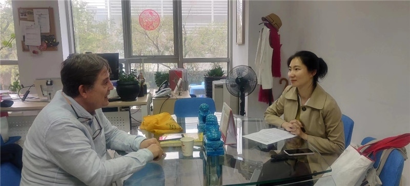 西班牙塞萬(wàn)提斯學(xué)院院長(zhǎng)路易斯·加西亞·蒙特羅在北京接受人民網(wǎng)專(zhuān)訪 圖片由塞萬(wàn)提斯學(xué)院提供