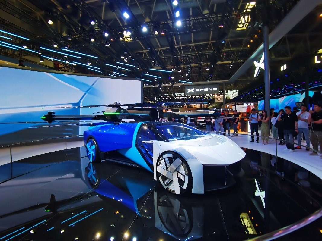 陸空一體式飛行汽車。人民網(wǎng)記者栗翹楚攝