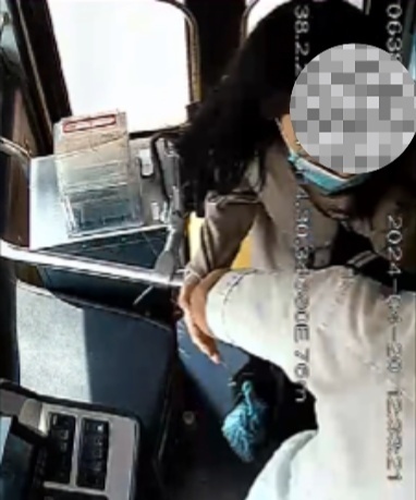 公交車上他一聲大吼！魏杰，好樣的！