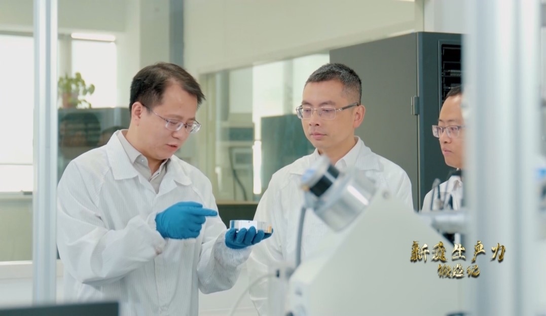 長沙巴斯夫杉杉電池材料研究院，正在進(jìn)行電池材料研究。