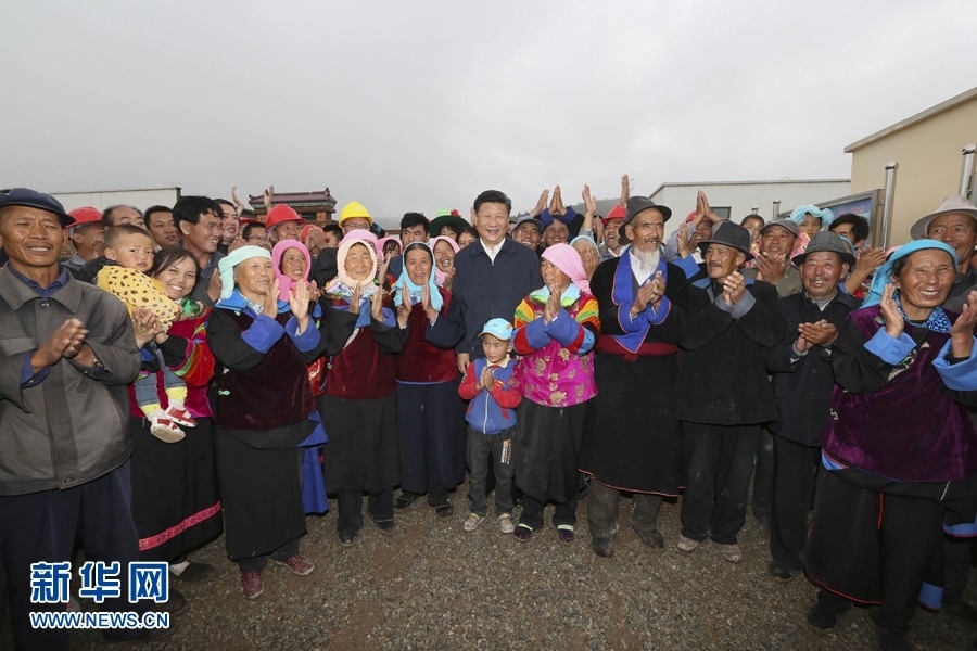 習近平總書記2016年8月23日上午來到海東市互助土族自治縣五十鎮(zhèn)班彥村，考察易地扶貧搬遷新村建設情況。