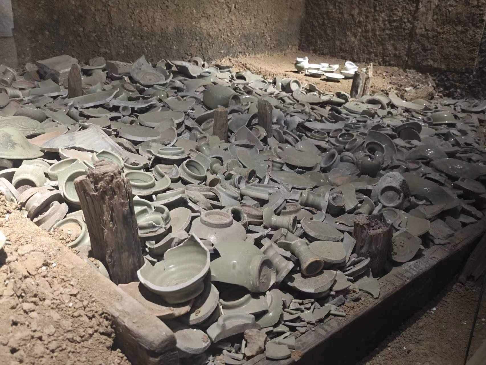 經(jīng)過(guò)“質(zhì)檢”的瓷器碎片。人民網(wǎng)記者 黃鈺攝