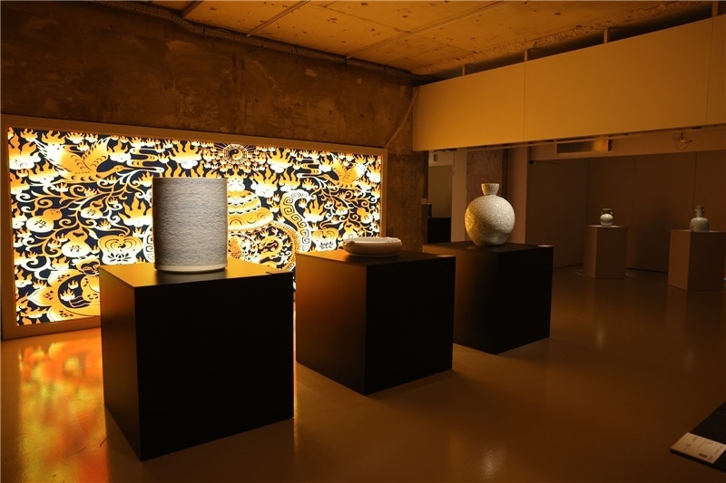 《新生萬物-中國非遺與當(dāng)代設(shè)計展》展廳。陽光媒體集團(tuán)供圖