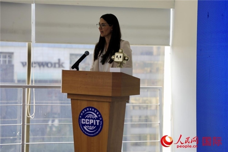 墨西哥外貿(mào)、投資和技術(shù)委員會(huì)總經(jīng)理蘇珊娜·杜克發(fā)表講話。人民網(wǎng) 埃內(nèi)斯托·多明戈斯攝