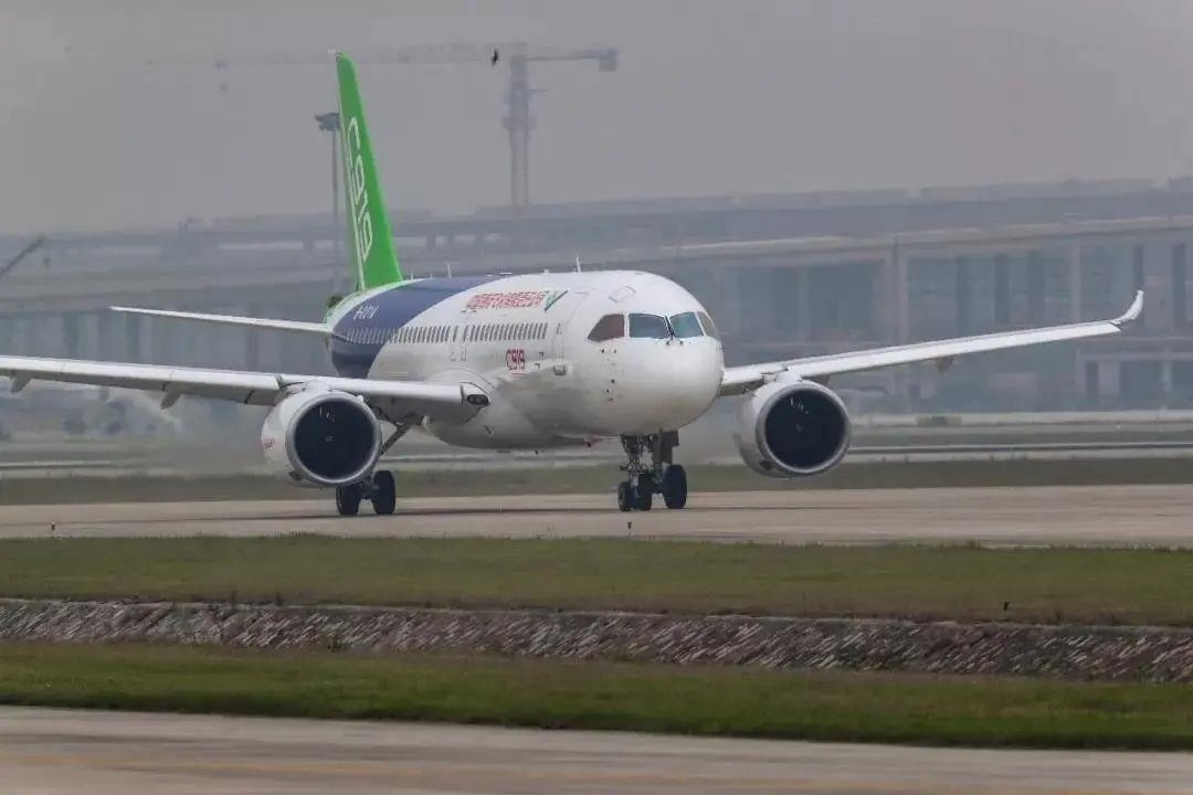 從一扇“門”、一座“城”、兩張“網(wǎng)”，看浦東新區(qū)改革常新