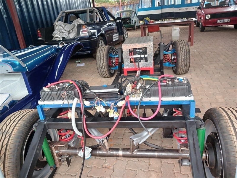 “老爺車”的跟上電動(dòng)潮流。索尚古夫技術(shù)高中供圖