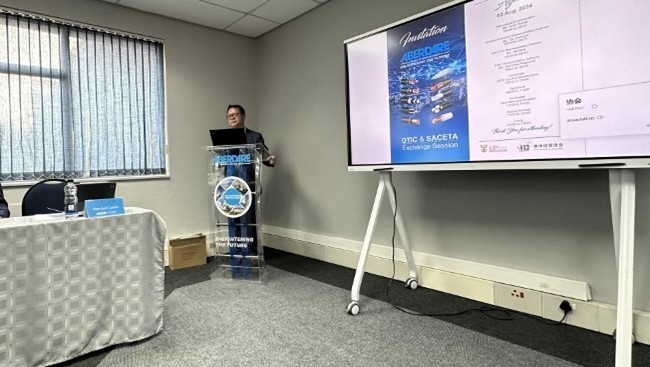 中國駐南非大使館參贊邱忠義致辭。南中經(jīng)貿(mào)協(xié)會(huì)供圖