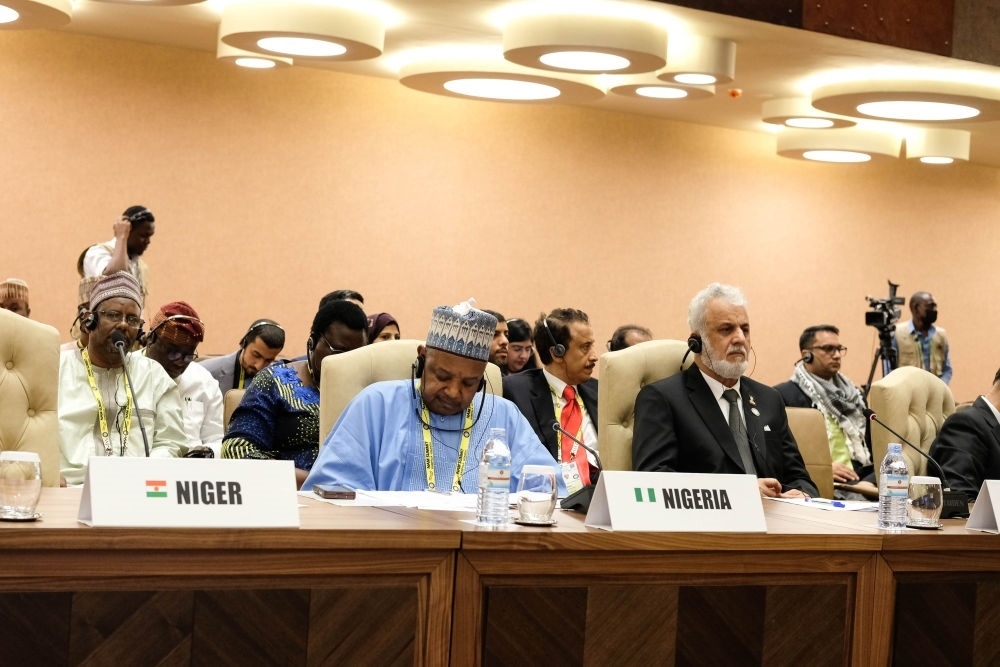 1月20日,與會代表出席在烏干達首都坎帕拉舉行的不結盟運動第19次峰會閉幕式。新華社發(fā)(阿佳拉·納瓦達攝)