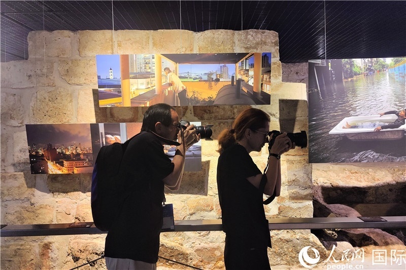 金磚國家城市主題攝影展現(xiàn)場。 人民網(wǎng)記者 于宏建攝