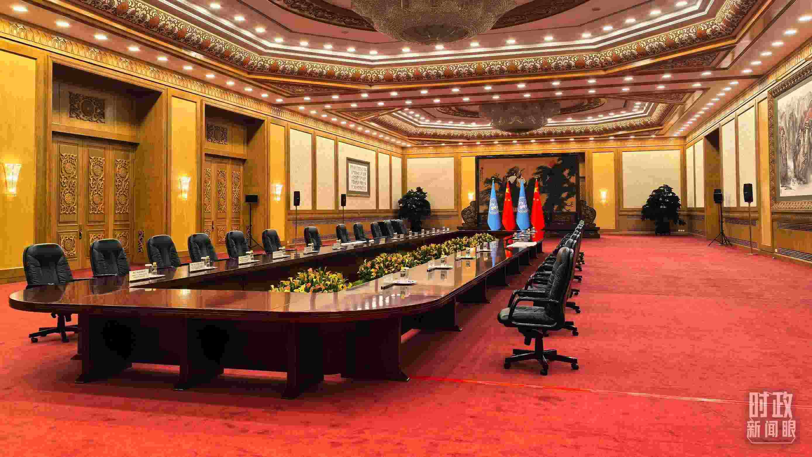  △同聯(lián)合國秘書長古特雷斯的會見會場，這是開始前的場景。（總臺央視記者劉瑞琳拍攝）