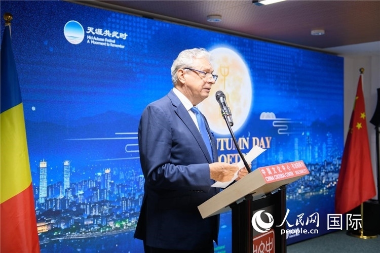 苗族銀器展示。傅永山攝