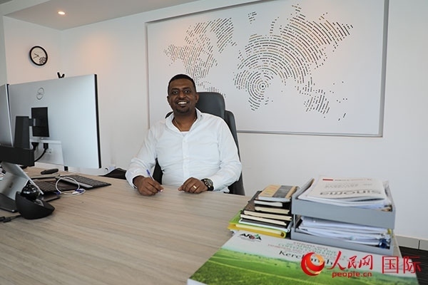 圖為Kerchanshe公司執(zhí)行總裁伊思拉爾·德格。人民網(wǎng)記者 沈小曉攝