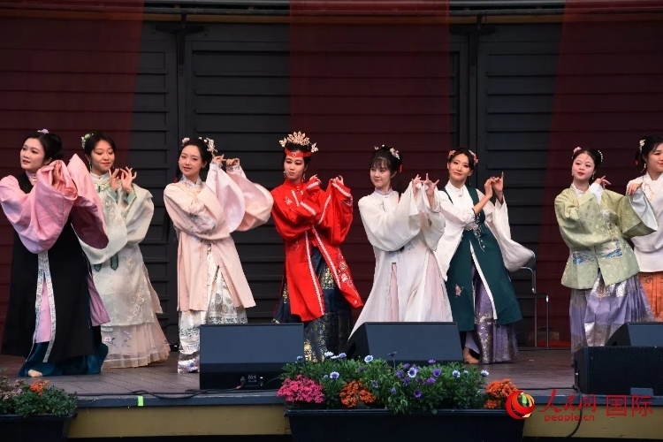 中國舞《紅樓夢》。人民網(wǎng)記者 殷淼攝