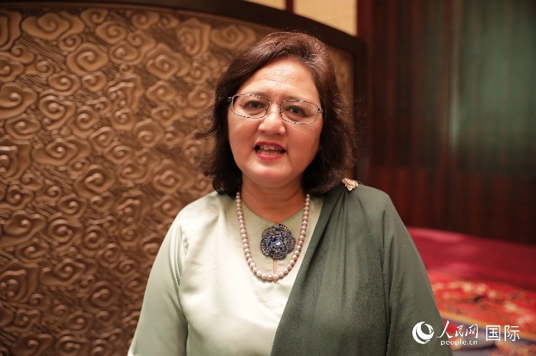 馬來(lái)西亞高教部高教司司長(zhǎng)阿茲琳達(dá)接受人民網(wǎng)采訪。人民網(wǎng) 王婧攝