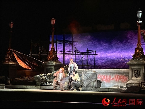 演出現(xiàn)場(chǎng)。人民網(wǎng)記者 簡(jiǎn)承淵攝