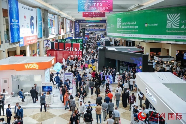 迪拜世界貿(mào)易中心場(chǎng)館內(nèi)一角。人民網(wǎng) 塔里克·易卜拉欣攝