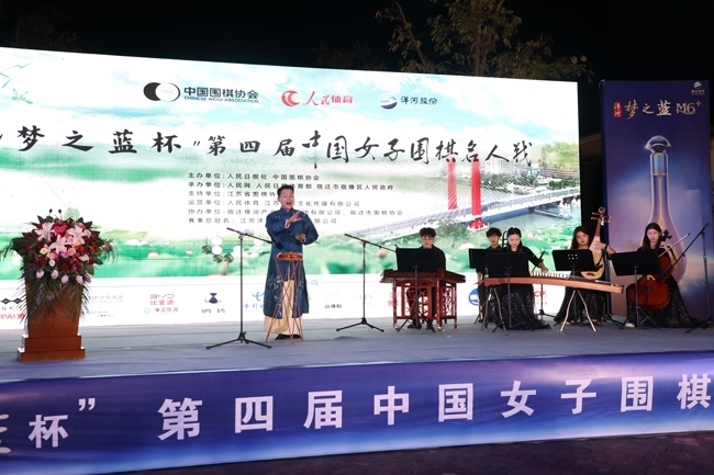 開(kāi)幕式文藝表演。