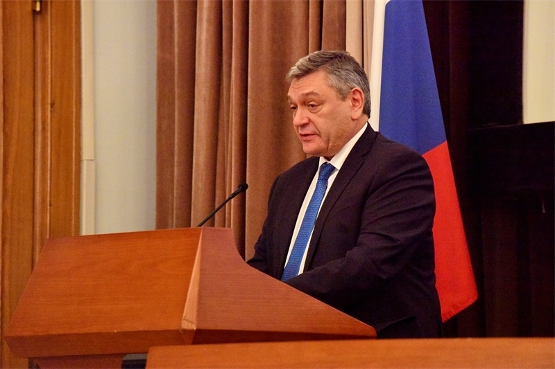 俄羅斯外交部副部長魯?shù)强浦罗o。主辦方供圖