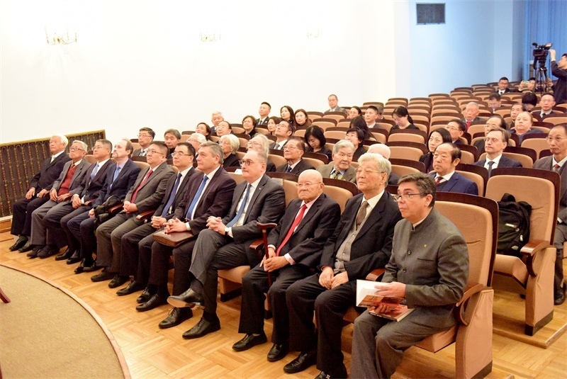 5.中俄資深外交官、學(xué)者、新聞媒體代表等70余人出席活動。 主辦方供圖