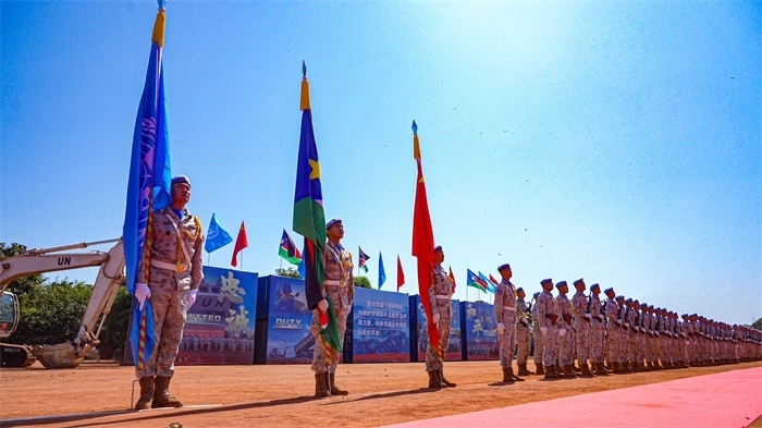 授勛官兵莊嚴列隊。王軍杰攝