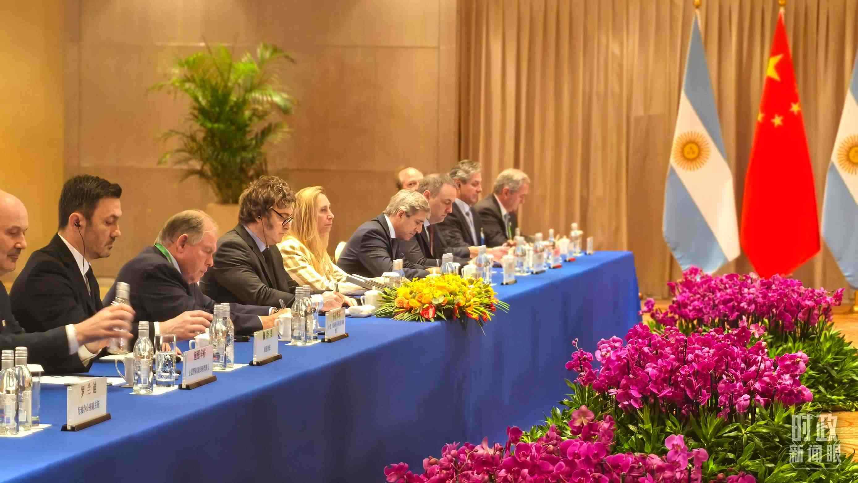 習(xí)主席會見阿根廷總統(tǒng)米萊現(xiàn)場。（總臺央廣記者潘毅拍攝）