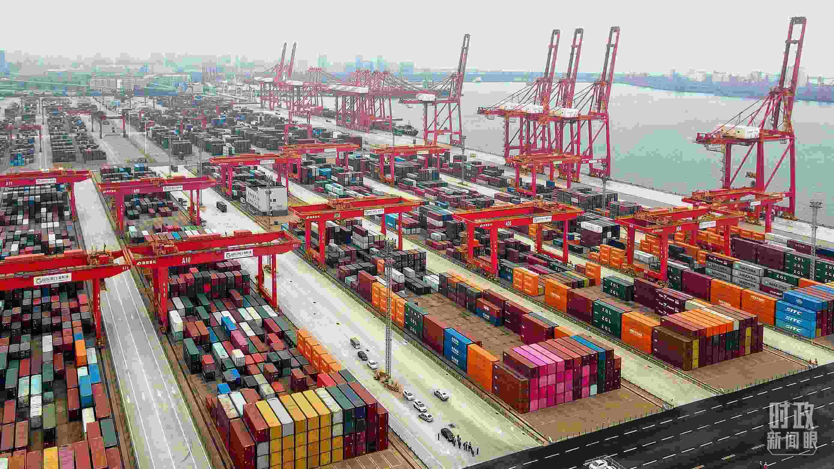 △山東日照港。（總臺(tái)央視記者劉琦拍攝）