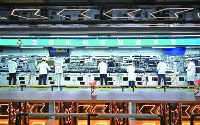 山東青島一家企業(yè)的生產(chǎn)車間。新華社發(fā)