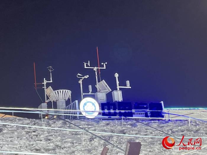 園區(qū)內九要素自動氣象觀測站。人民網 高清揚攝