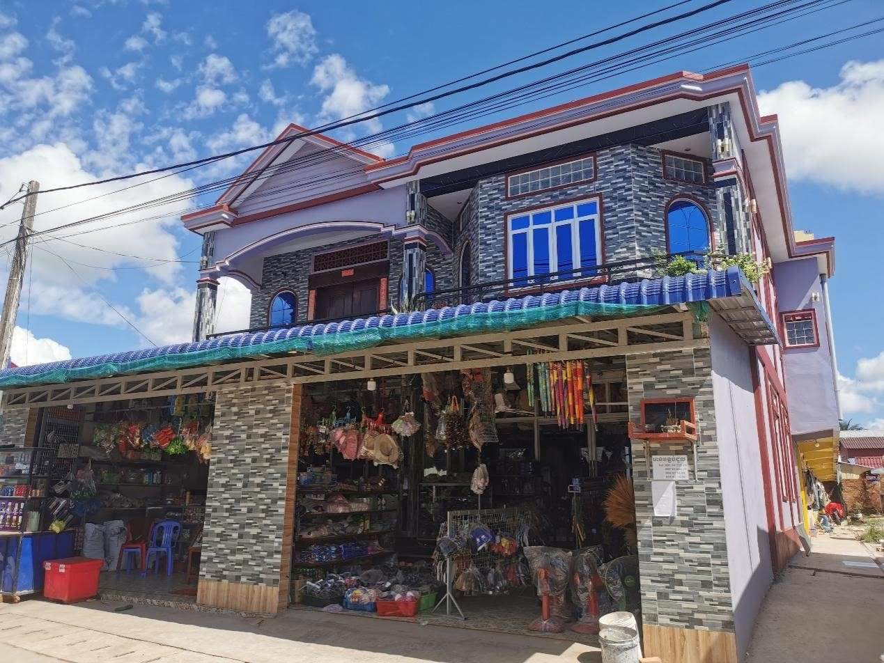 毗鄰西港特區(qū)的商店。西港特區(qū)供圖